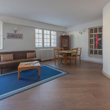 Appartement De Charme - Vue Sur Remparts - Wifi Gratuit - Parking Payant A Proximite Avinhão Exterior foto