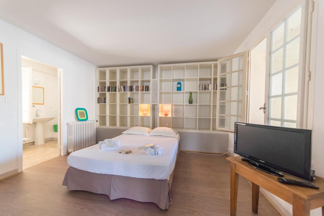 Appartement De Charme - Vue Sur Remparts - Wifi Gratuit - Parking Payant A Proximite Avinhão Exterior foto